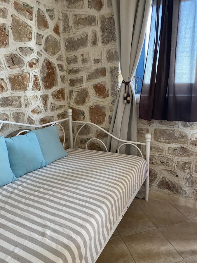 Marina Castellana Studios II Chalki Town Eksteriør bilde